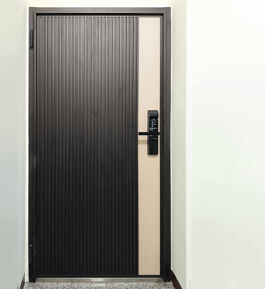 直線條鋁格柵搭白楊木