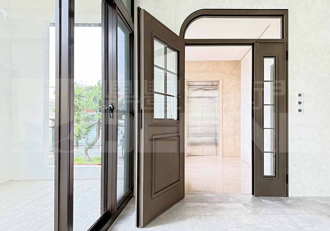 子母玻璃格窗門